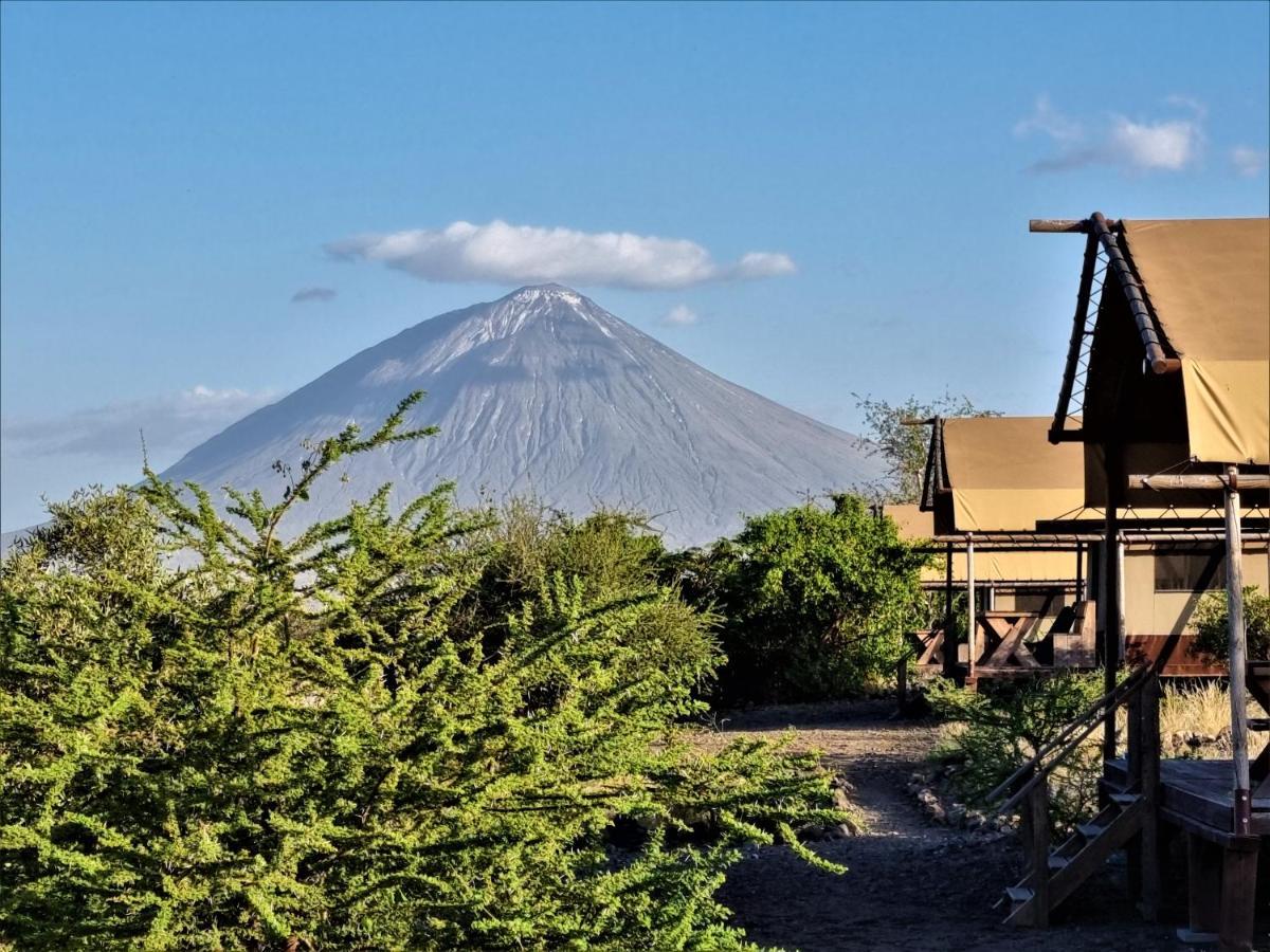 Africa Safari Lake Natron Mtowabaga Eksteriør billede